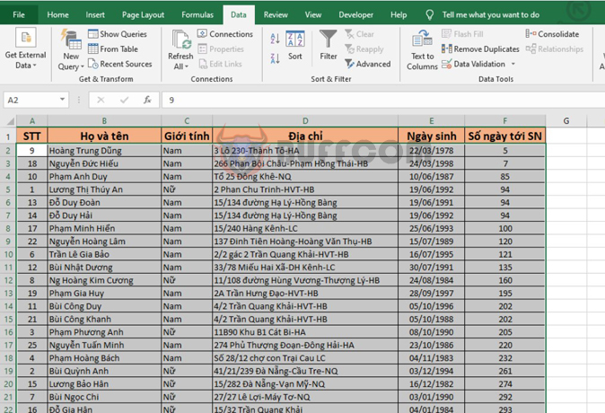 How to reverse data in a column on Excel