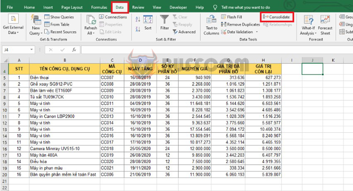 How to use CONSOLIDATE to summarize and merge data in