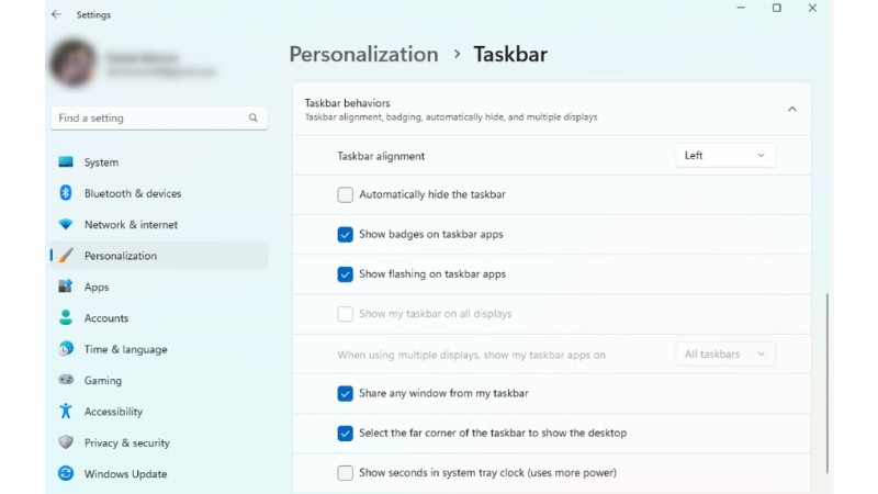 Customize the Windows 11 Taskbar Layout 1